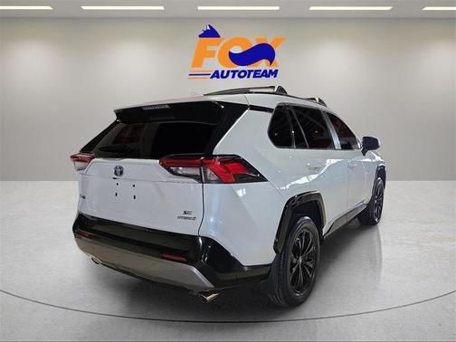 2024 Toyota RAV4 Hybrid SE