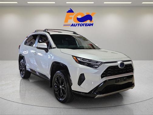 2024 Toyota RAV4 Hybrid SE
