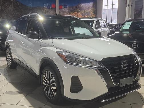 2022 Nissan Kicks SV