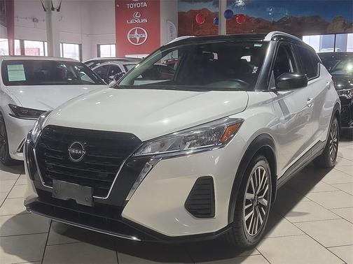 2022 Nissan Kicks SV