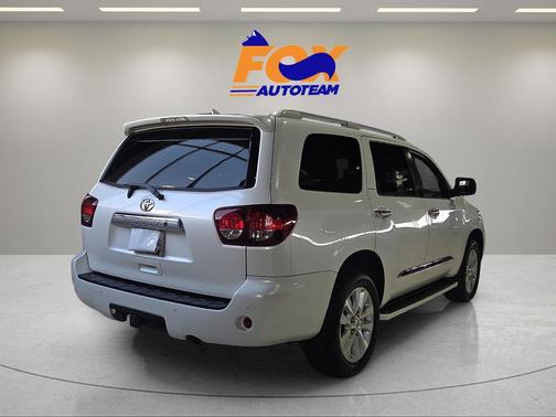 Blizzard Pearl 2019 Toyota Sequoia Platinum