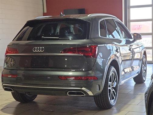 2023 Audi Q5 45 S line quattro Premium