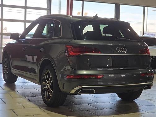 2023 Audi Q5 45 S line quattro Premium