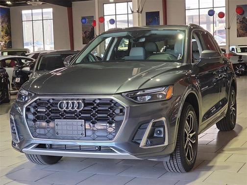 2023 Audi Q5 45 S line quattro Premium