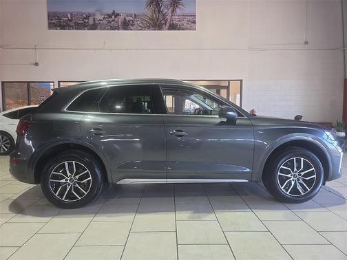 2023 Audi Q5 45 S line quattro Premium