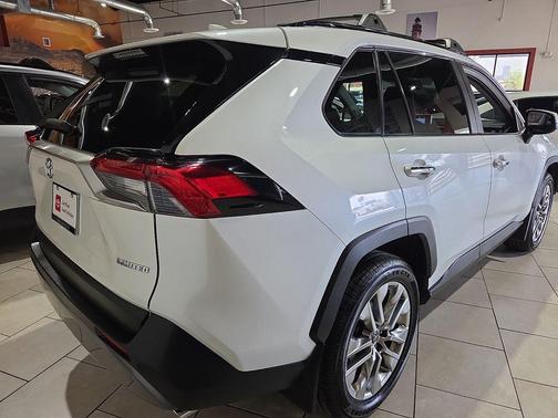 2019 Toyota RAV4 Limited