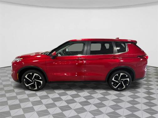 2022 Mitsubishi Outlander ES