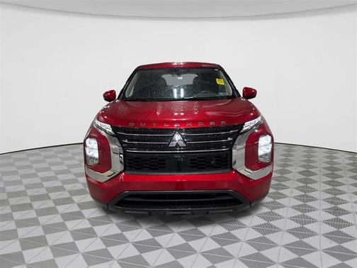 2022 Mitsubishi Outlander ES