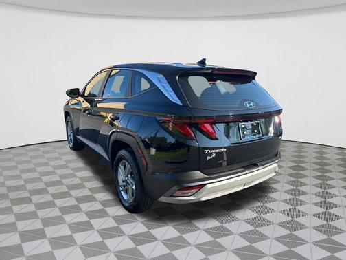 Phantom Black 2025 Hyundai TUCSON SE