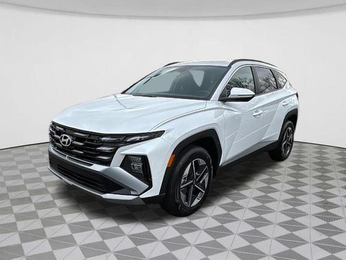 Creamy White Pearl 2026 Hyundai TUCSON Hybrid SEL Convenience