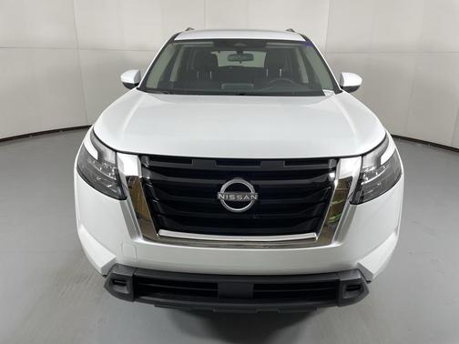 2025 Nissan Pathfinder SV FWD