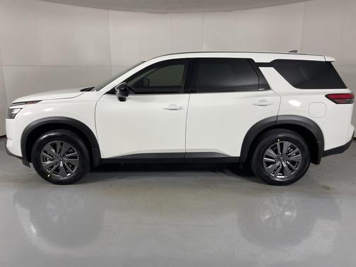 2025 Nissan Pathfinder S FWD