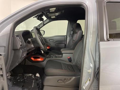 2025 Nissan Frontier PRO-X