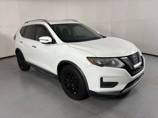 Glacier White 2017 Nissan Rogue S
