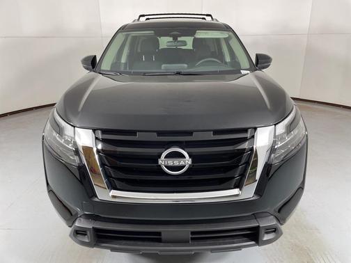 2025 Nissan Pathfinder SV FWD