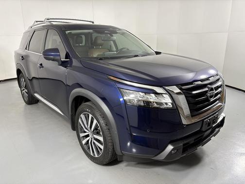 2022 Nissan Pathfinder Platinum 4WD