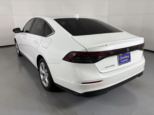 2023 Honda Accord LX 1.5T