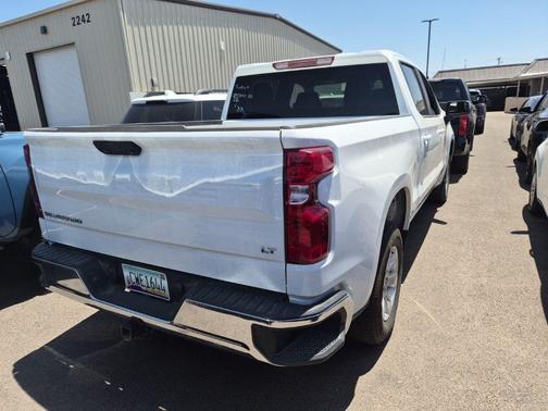 Summit White 2025 Chevrolet Silverado 1500 LT