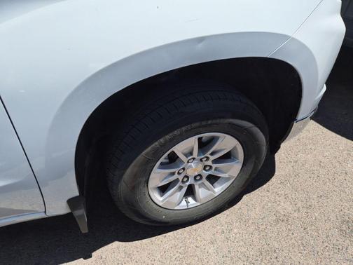 Summit White 2025 Chevrolet Silverado 1500 LT