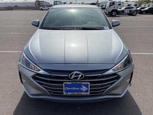 2020 Hyundai ELANTRA SE