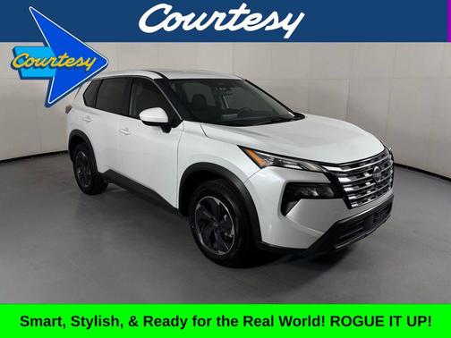 Everest White Pearl 2024 Nissan Rogue SV