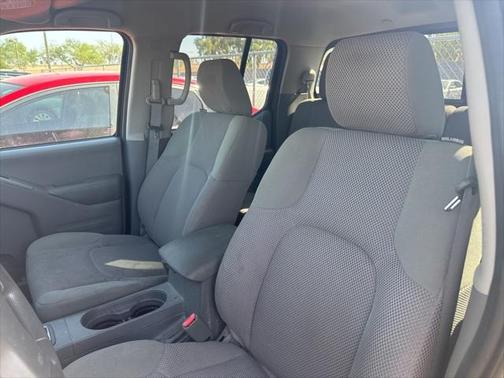 2017 Nissan Frontier SV