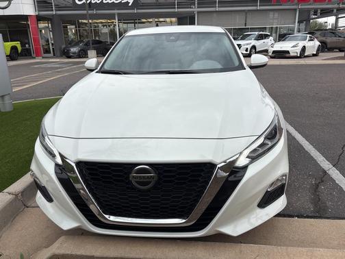 2022 Nissan Altima 2.5 SV