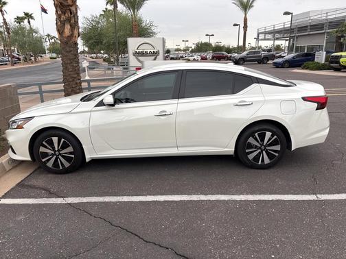 2022 Nissan Altima 2.5 SV