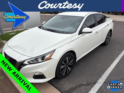 2022 Nissan Altima 2.5 SV