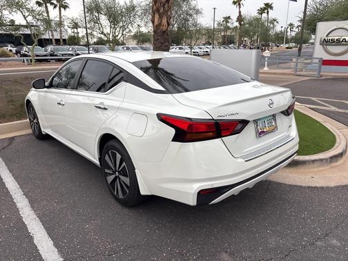 2022 Nissan Altima 2.5 SV