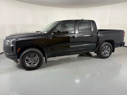 Super Black 2026 Nissan Frontier SV
