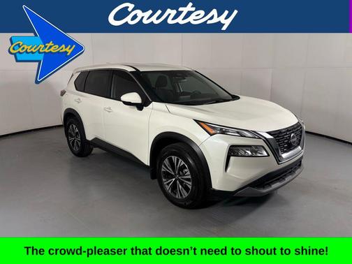 Pearl White Tricoat 2023 Nissan Rogue SV
