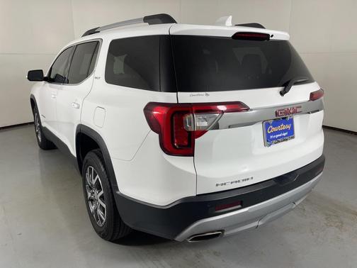 2023 GMC Acadia FWD SLT