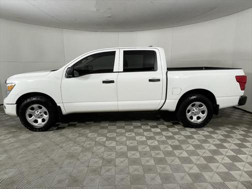 2022 Nissan Titan S