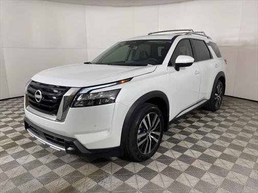 2025 Nissan Pathfinder Platinum 4WD