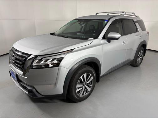 2024 Nissan Pathfinder SL FWD