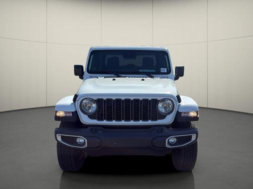 Bright White Clearcoat 2025 Jeep Gladiator High Tide