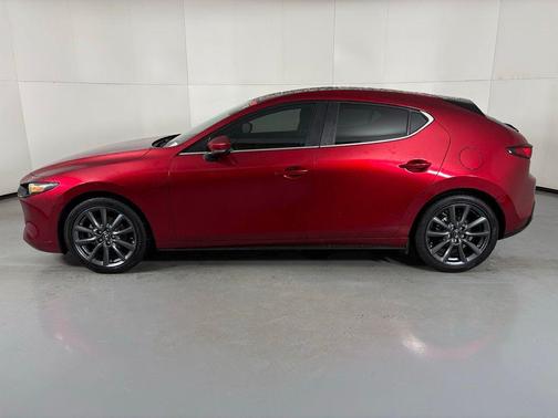 2022 Mazda Mazda3 FWD w/Preferred Package