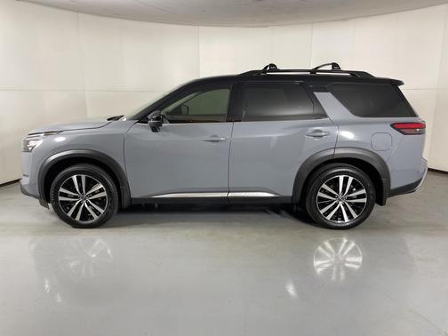 2025 Nissan Pathfinder Platinum FWD
