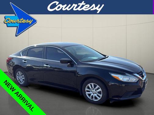 Super Black Clearcoat 2018 Nissan Altima 2.5 S