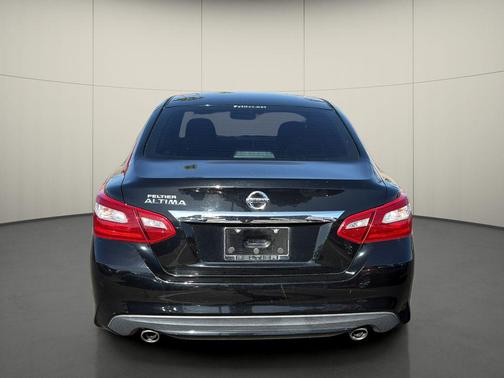 Super Black Clearcoat 2018 Nissan Altima 2.5 S