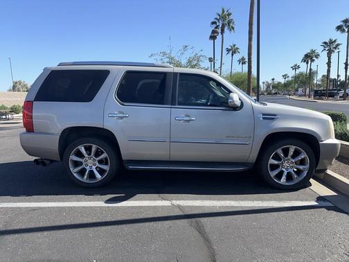 2009 Cadillac Escalade Base