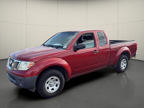 Cayenne Red 2015 Nissan Frontier S