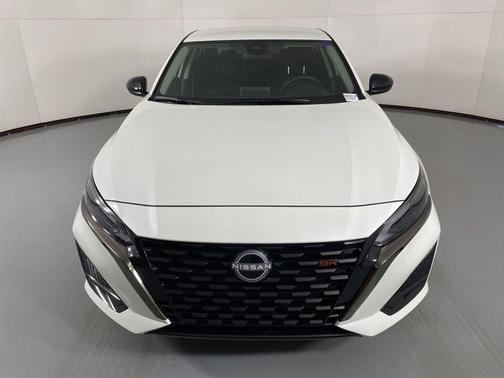 2025 Nissan Altima SR FWD