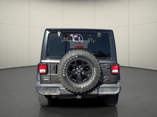 Granite Crystal Metallic Clearcoat 2021 Jeep Wrangler Willys