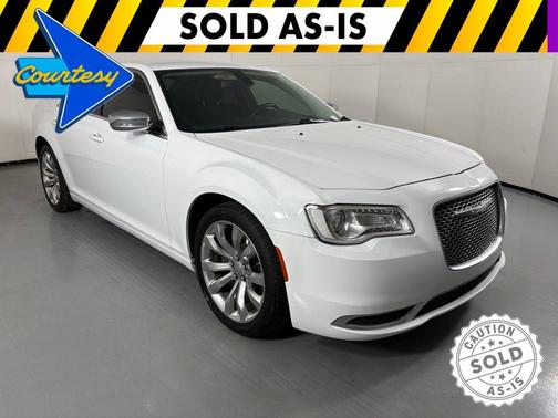 Bright White Clearcoat 2019 Chrysler 300 Touring