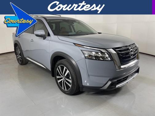 2025 Nissan Pathfinder Platinum 4WD