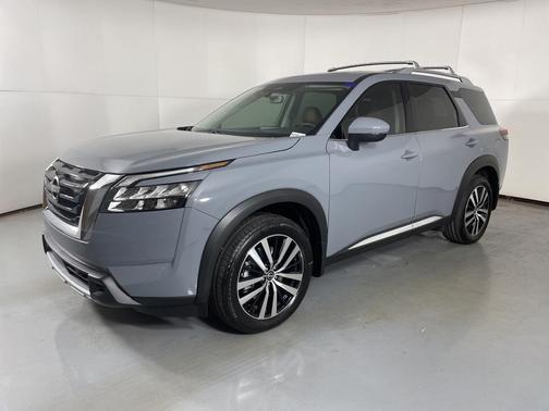 2025 Nissan Pathfinder Platinum 4WD