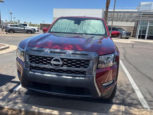 2025 Nissan Frontier SV