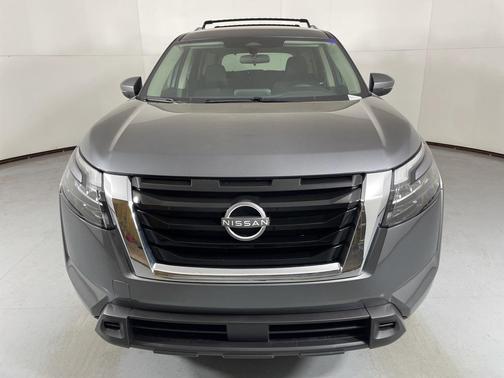 2025 Nissan Pathfinder SV FWD